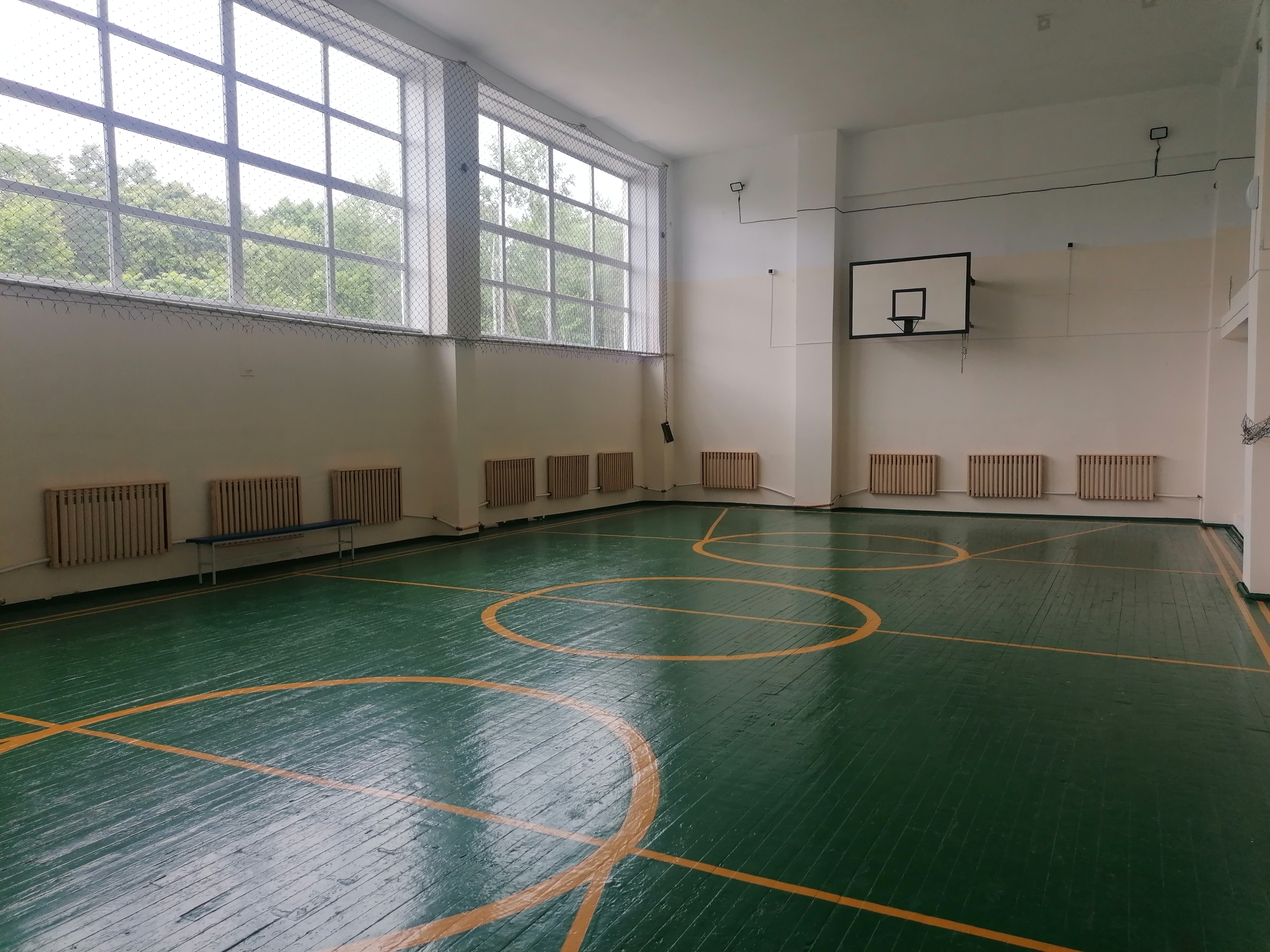 Спортивный зал школы